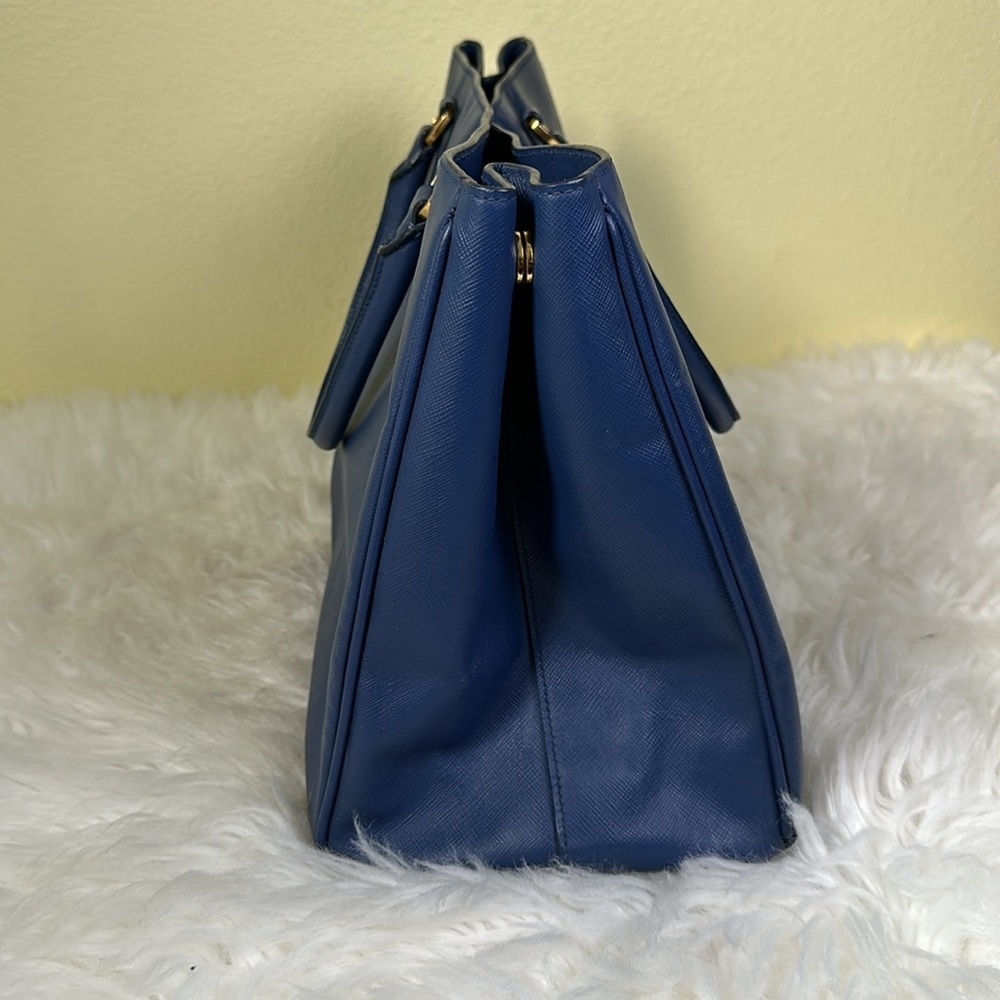 💯Authentic Prada Saffiano Lux Galleria Tote🍀 - Picture 6 of 17
